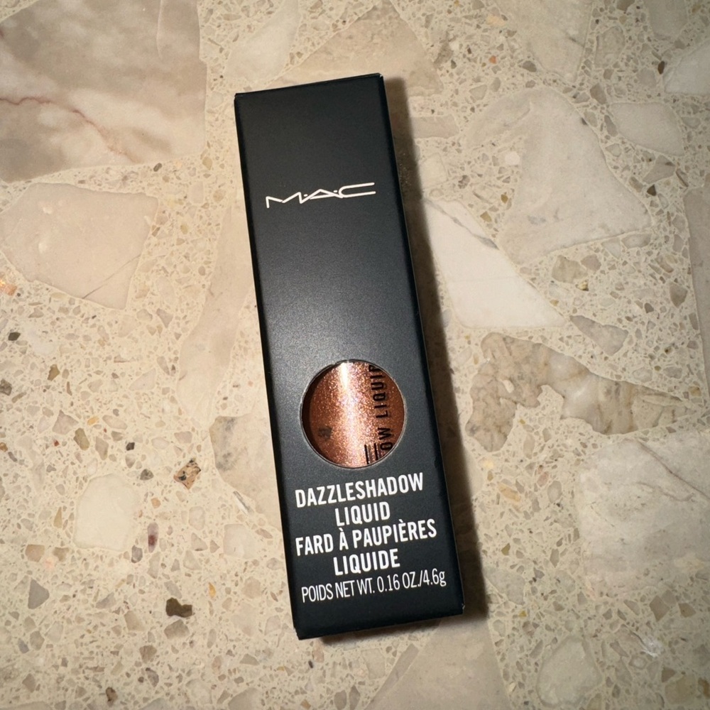 *NEW* MAC Dazzleshadow Liquid eyeshadow, in shade “BEAM TIME”.